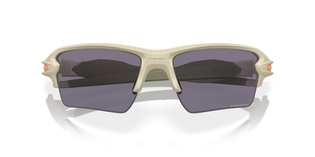 197_OAKLEYPIC3.png