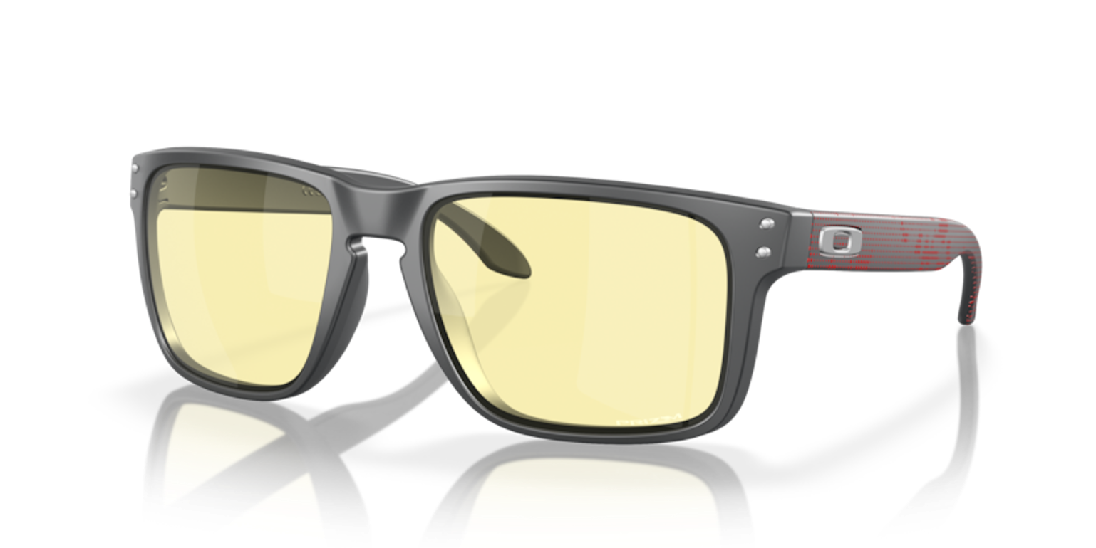 208_OAKLEYPIC1.png